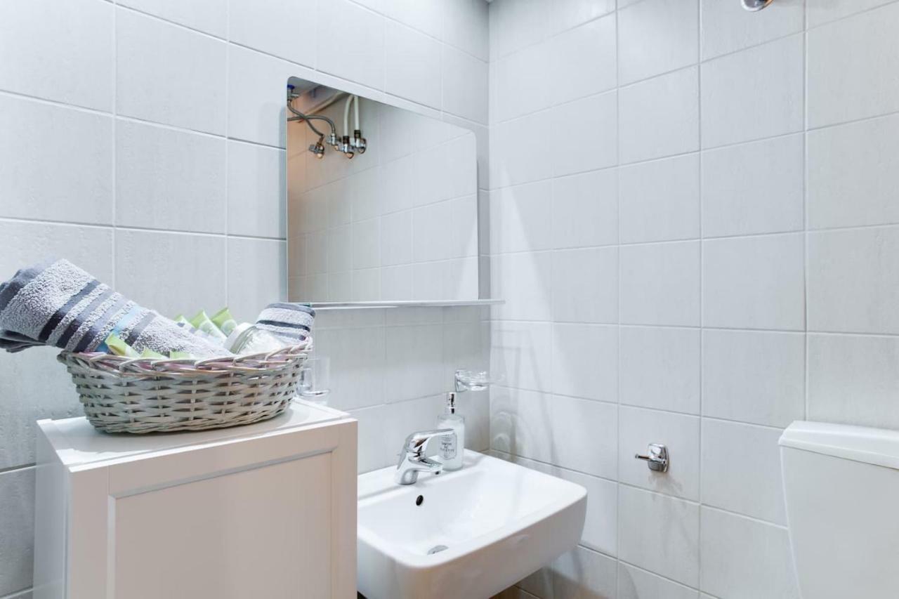 Melina'S Apartment By The Tube Atenas Exterior foto