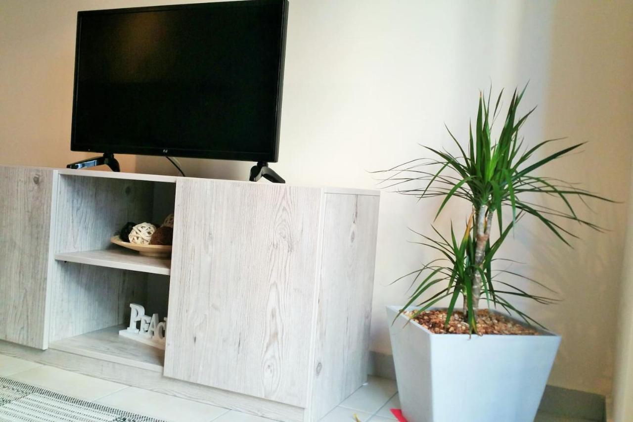 Melina'S Apartment By The Tube Atenas Exterior foto